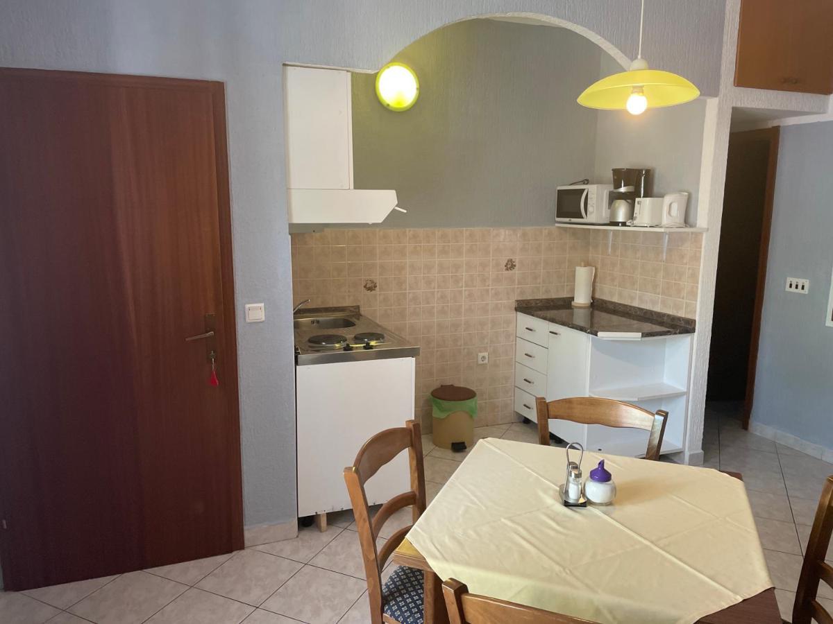 Apartmani Nina Crikvenica Bagian luar foto