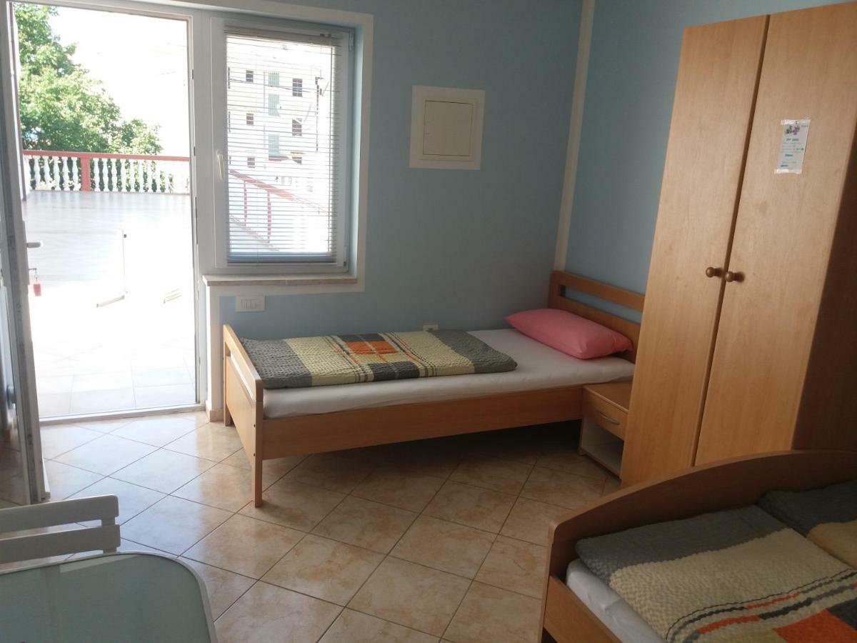 Apartmani Nina Crikvenica Bagian luar foto