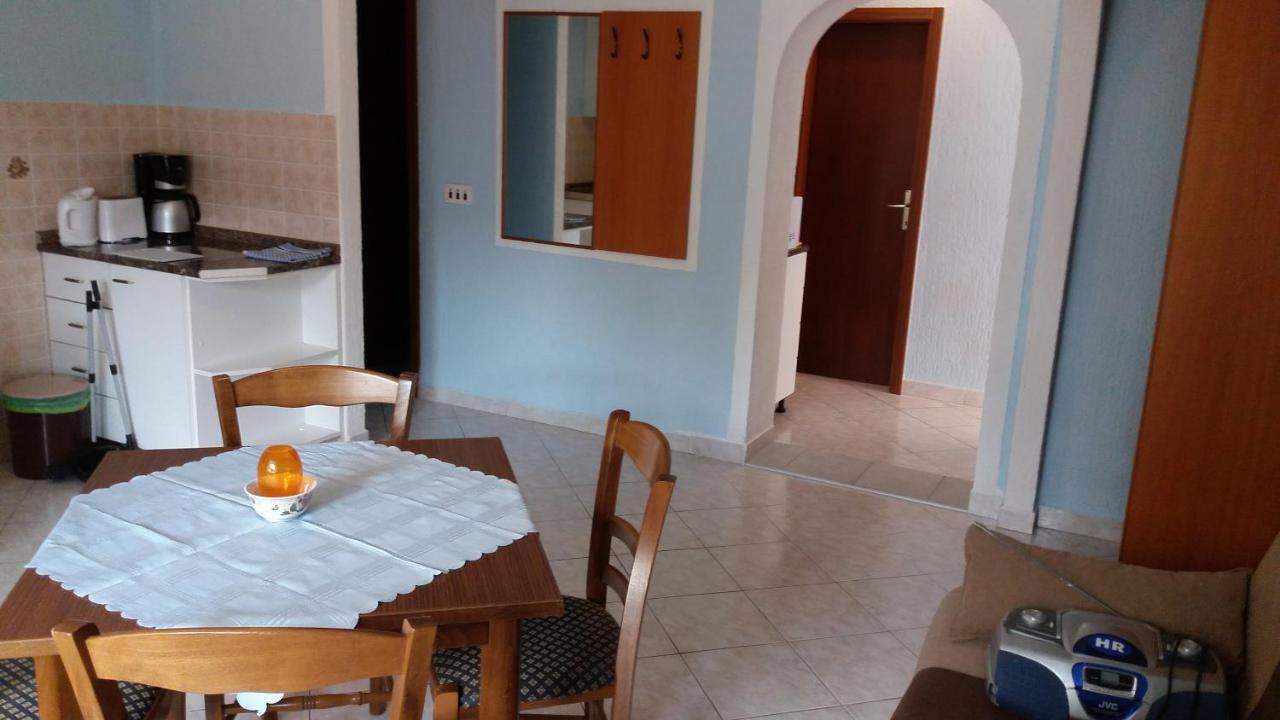 Apartmani Nina Crikvenica Bagian luar foto